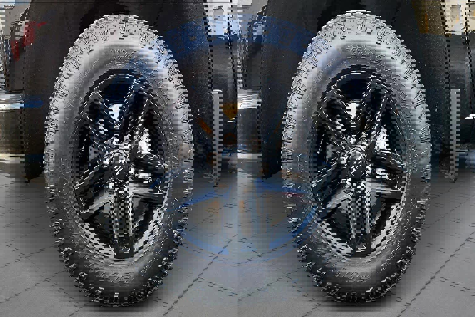 Used 2021 Chevrolet Silverado 1500 LT Trail Boss w/ Convenience Package II image 10