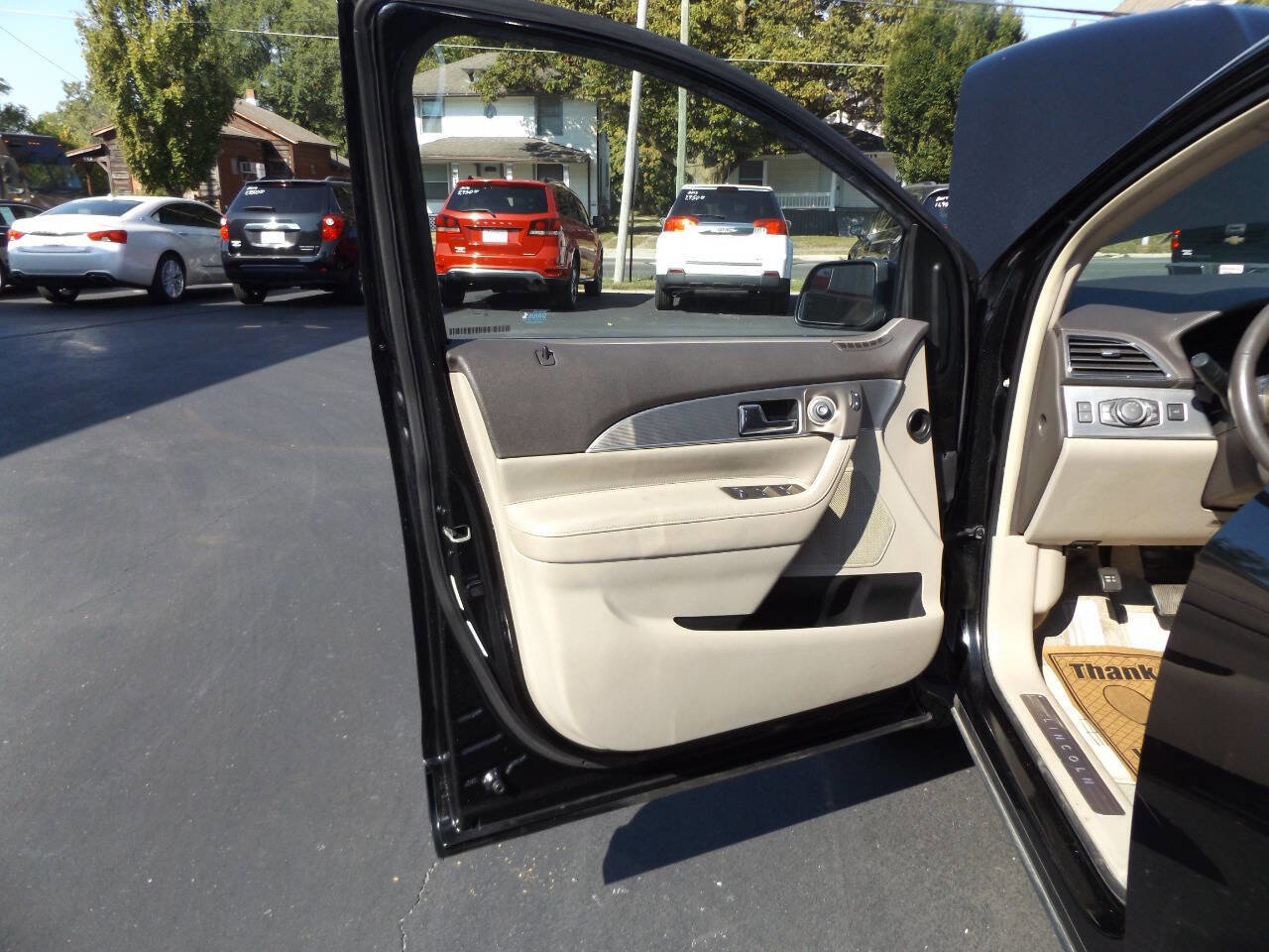 Used 2013 Lincoln MKX AWD image 18