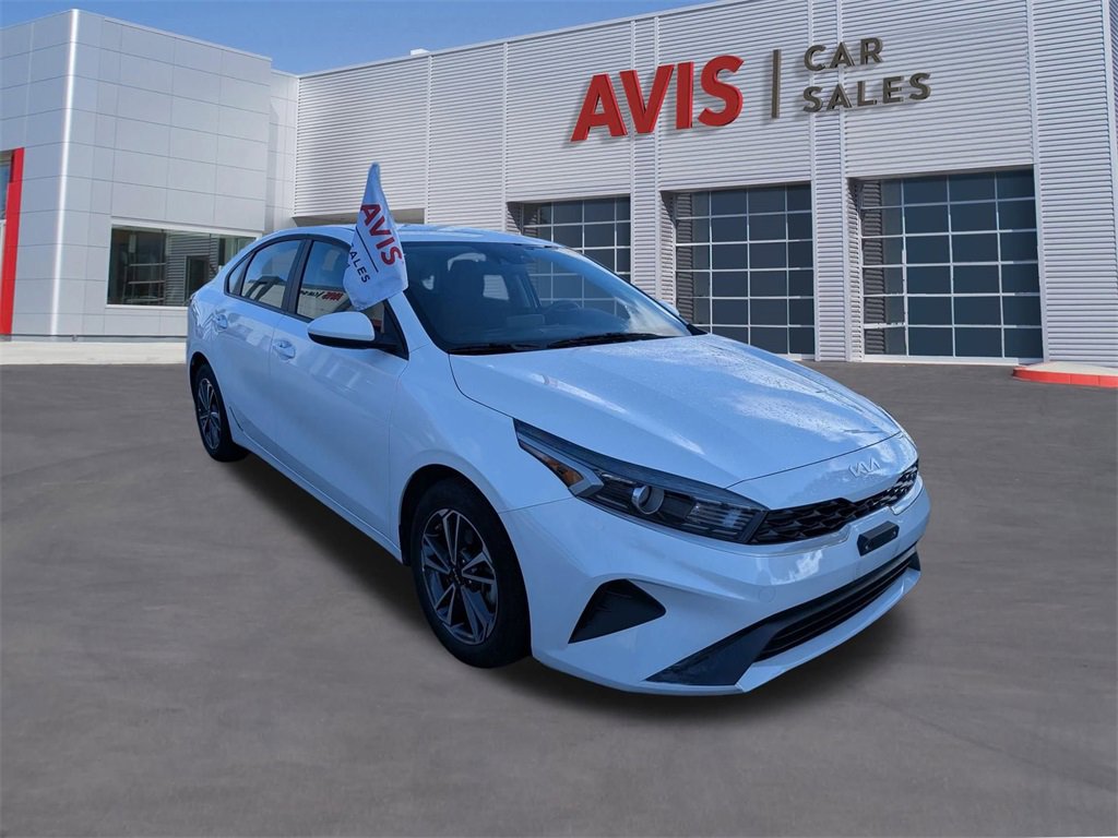 Used 2024 Kia Forte LXS image 3