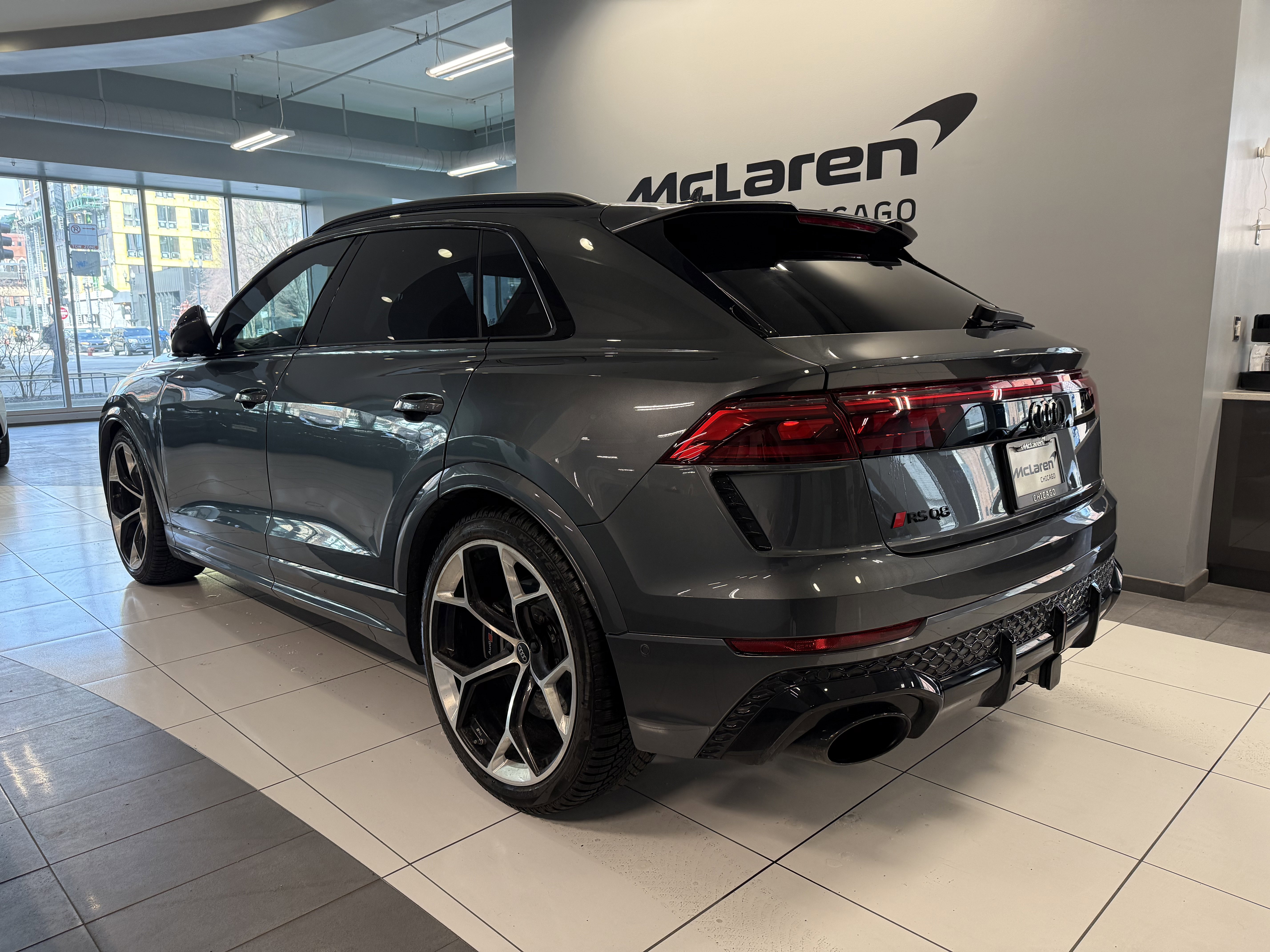 Used 2025 Audi RS Q8 performance image 3