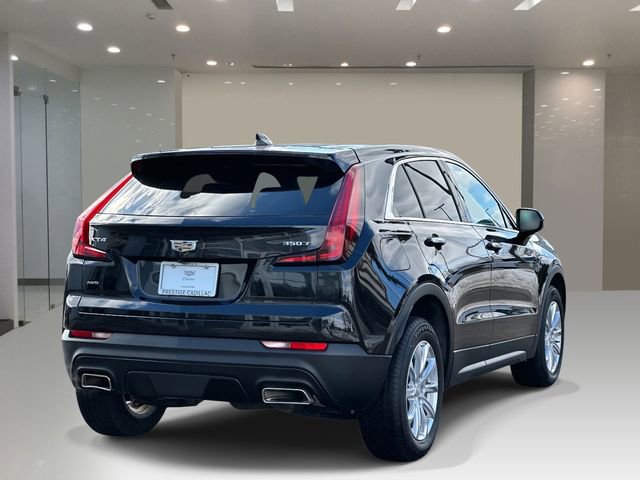 Used 2022 Cadillac XT4 Luxury w/ Trailering Package AWD/4WD image 4