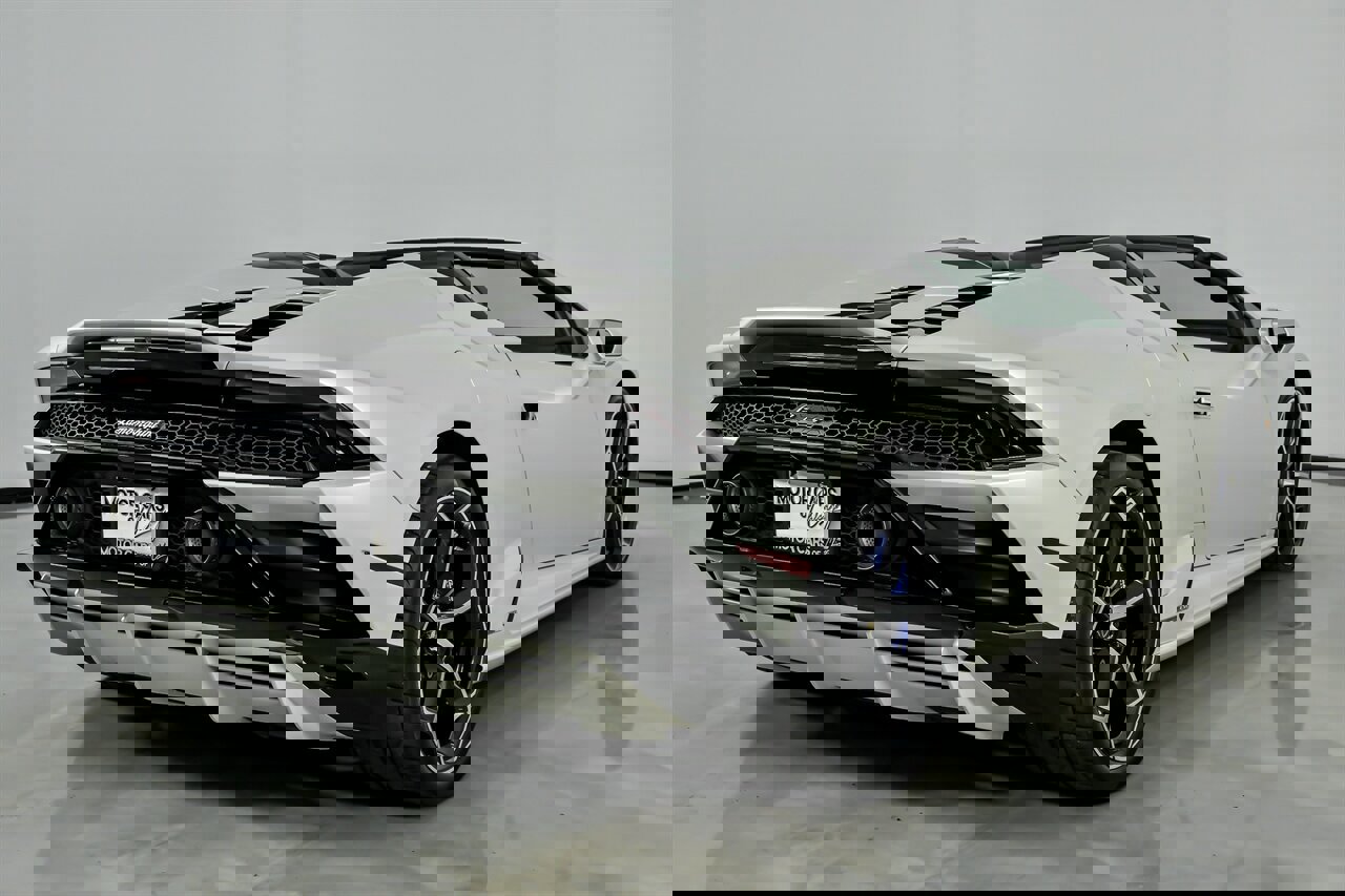 Used 2020 Lamborghini Huracan EVO image 12