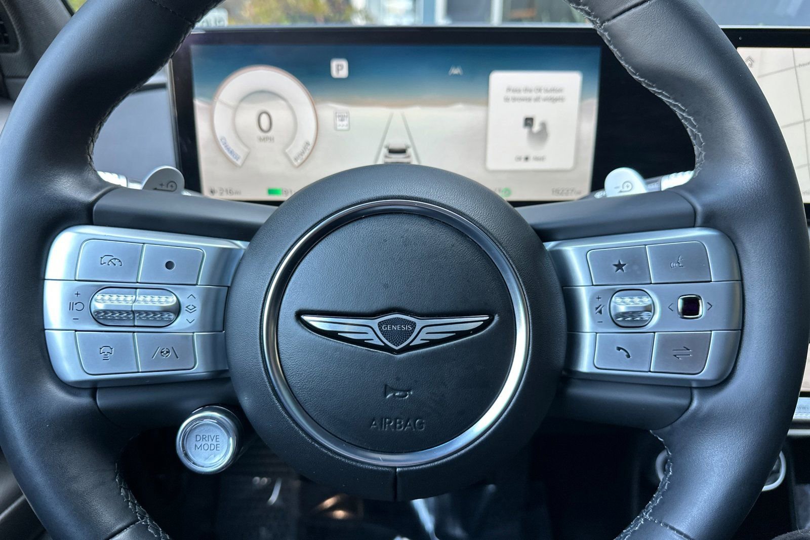 Used 2023 Genesis GV60 Advanced image 30