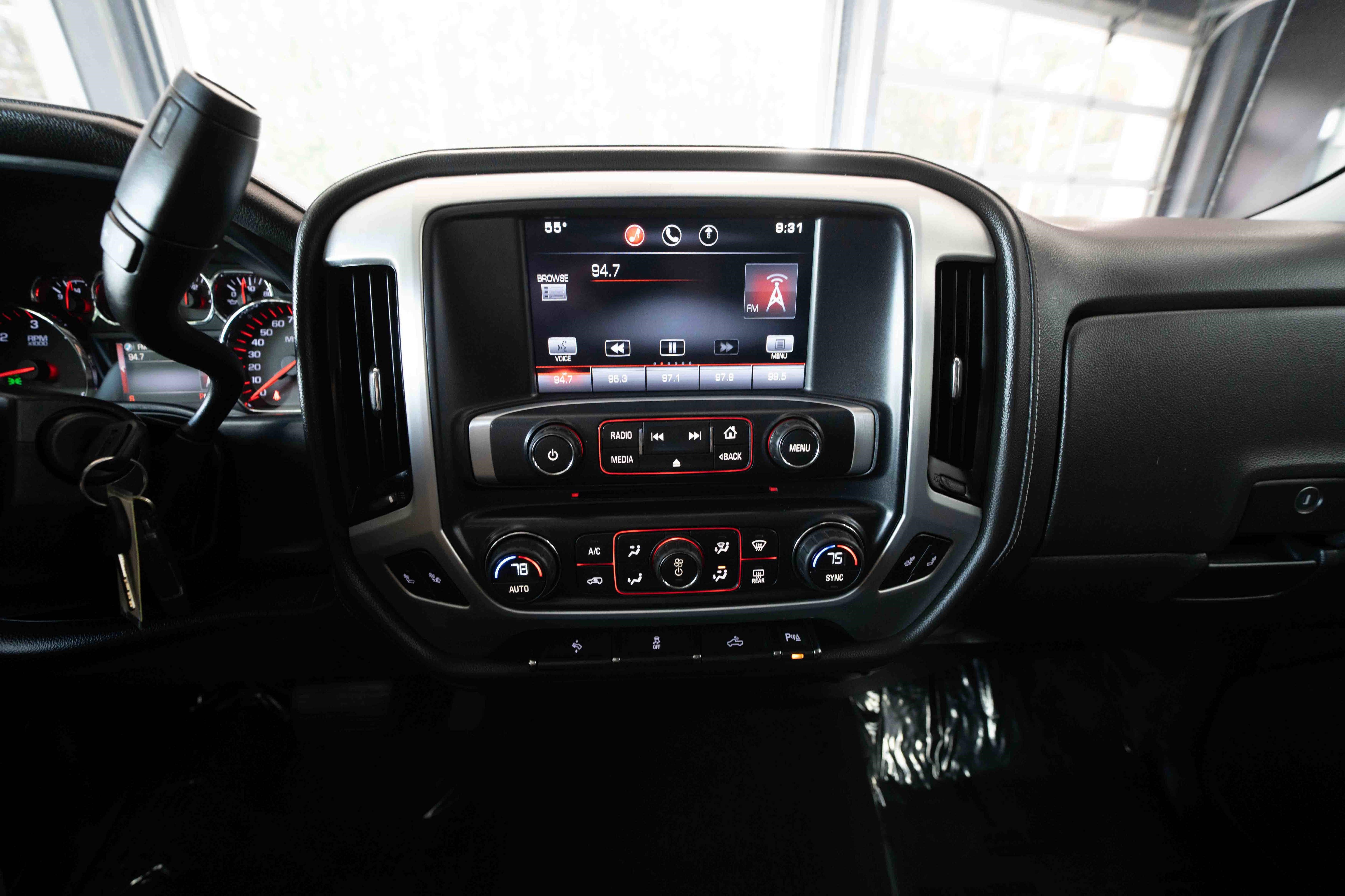 Used 2015 GMC Sierra 1500 SLE w/ SLE Value Package AWD/4WD image 17