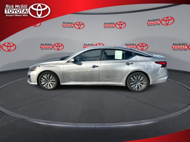 Used 2023 Nissan Altima 2.5 SV image 5