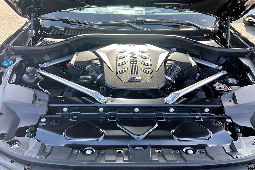 New 2026 BMW X7 M60i image 9