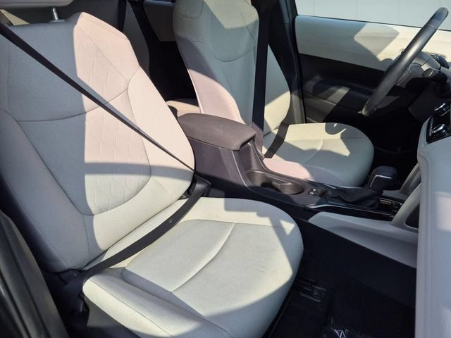 Used 2022 Toyota Corolla Cross LE w/ Moonroof Package AWD/4WD image 31