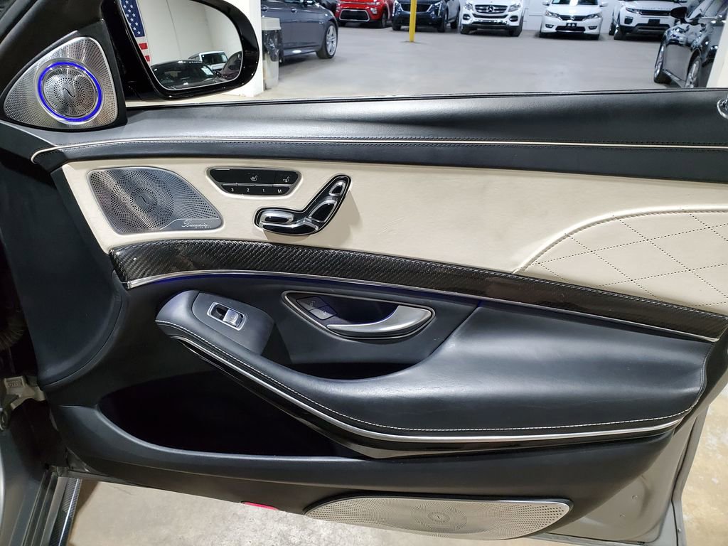Used 2015 Mercedes-Benz S 65 AMG Sedan image 16