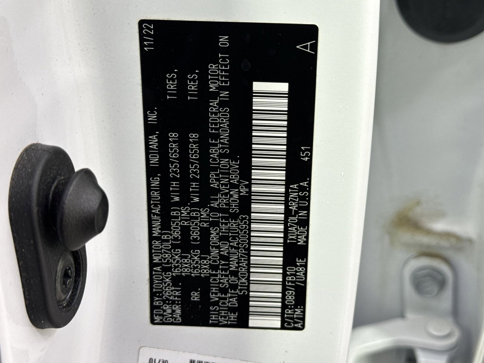 Used 2023 Toyota Highlander LE image 34