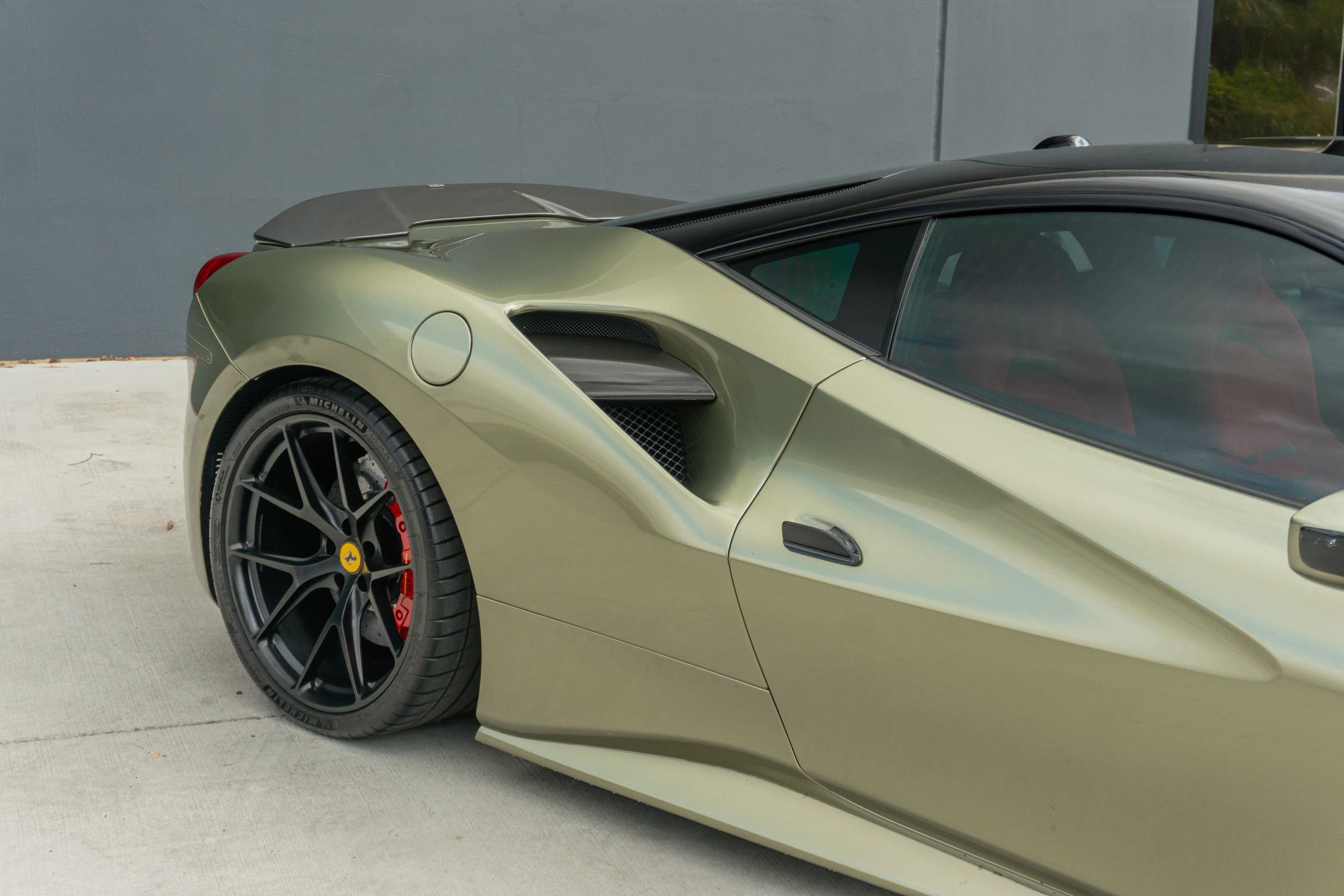 Used 2018 Ferrari 488 GTB image 33