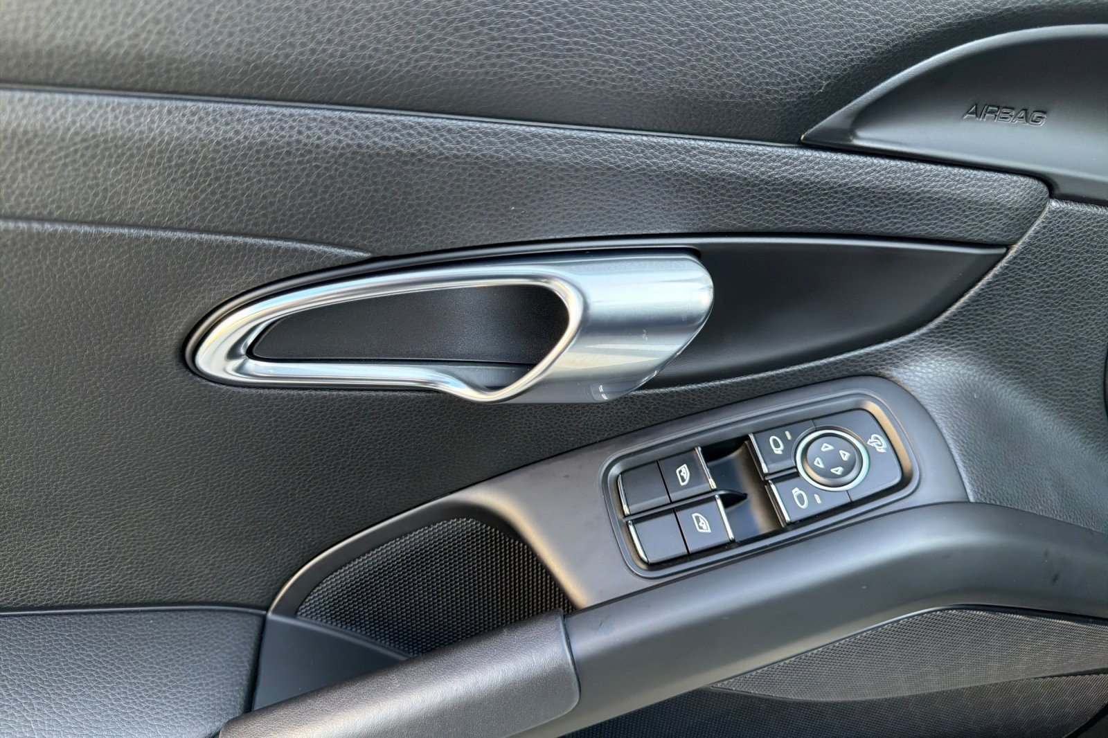 Used 2022 Porsche 718 Boxster w/ Premium Package RWD image 11