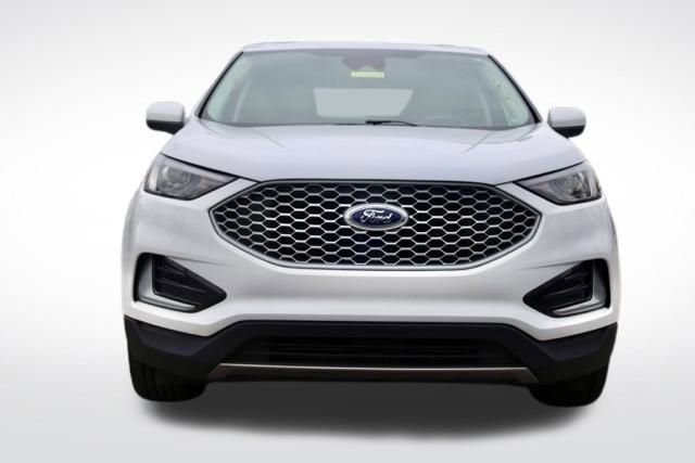 Used 2023 Ford Edge SEL image 3