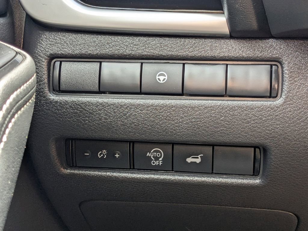Used 2026 Nissan Rogue SL AWD/4WD image 21