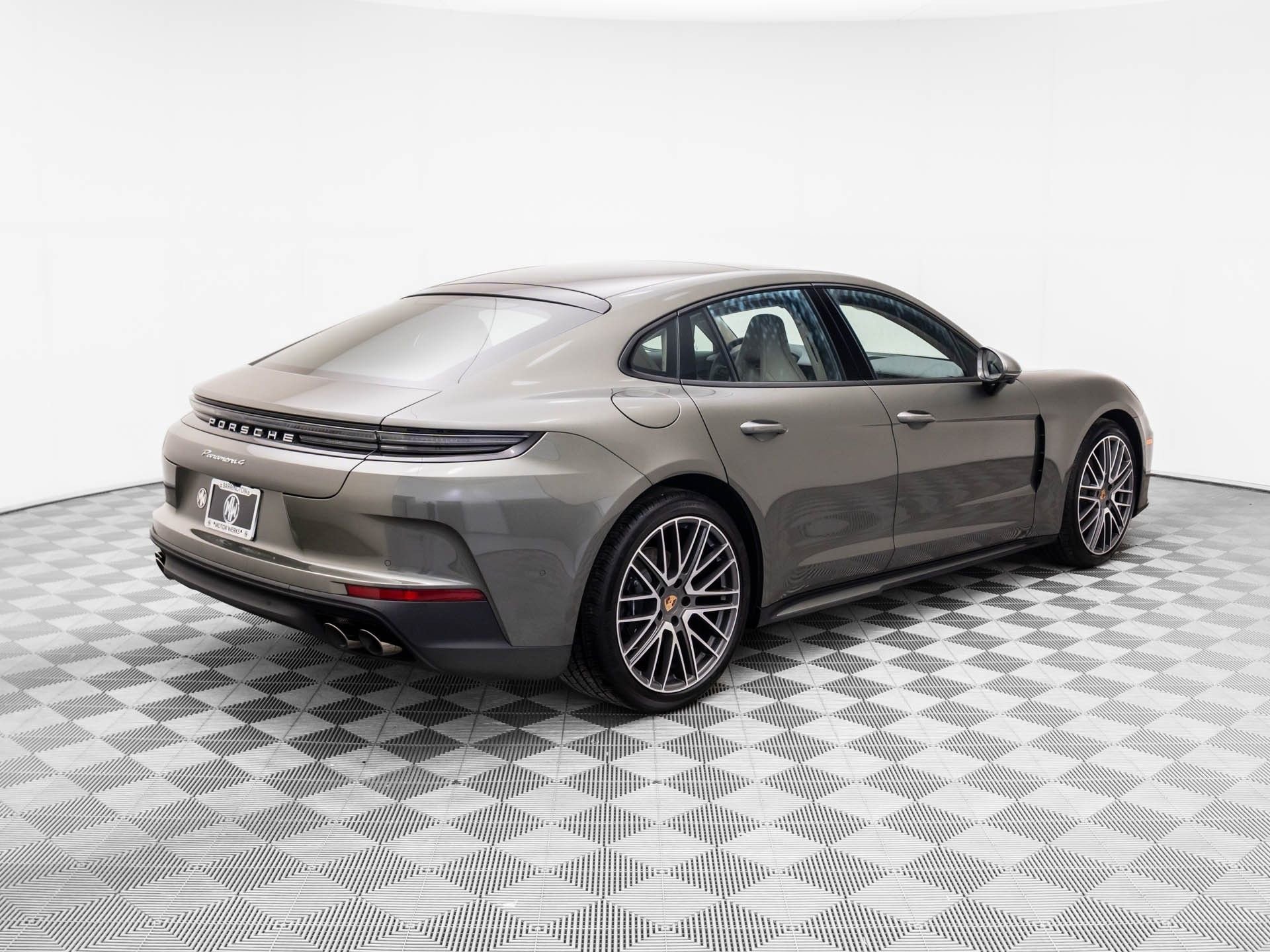 New 2026 Porsche Panamera 4 image 8