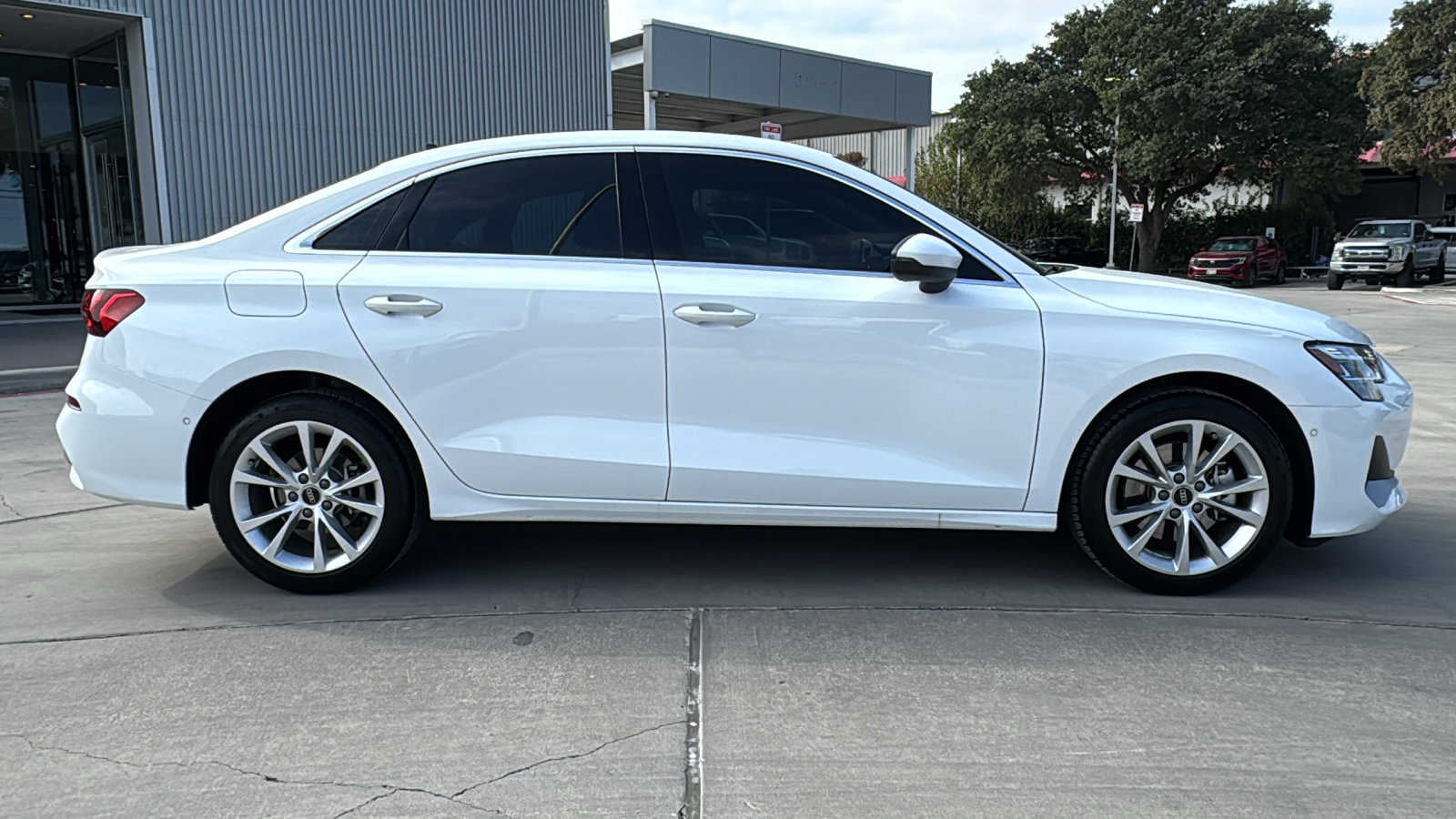 Used 2025 Audi A3 2.0T Premium image 8