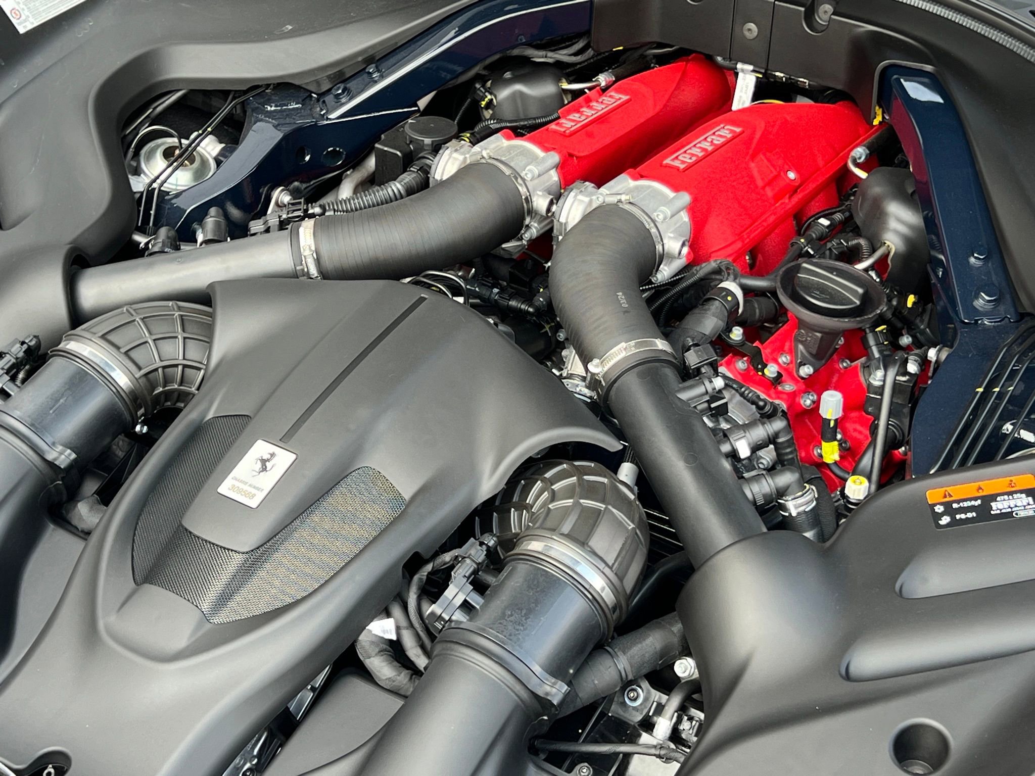 Used 2024 Ferrari Roma Spider RWD image 7