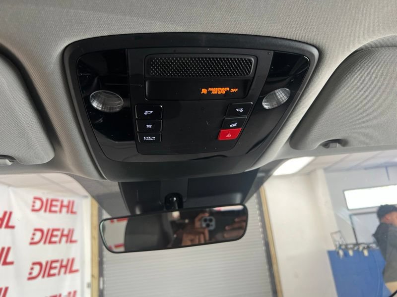 Certified 2023 Kia Carnival EX FWD image 29