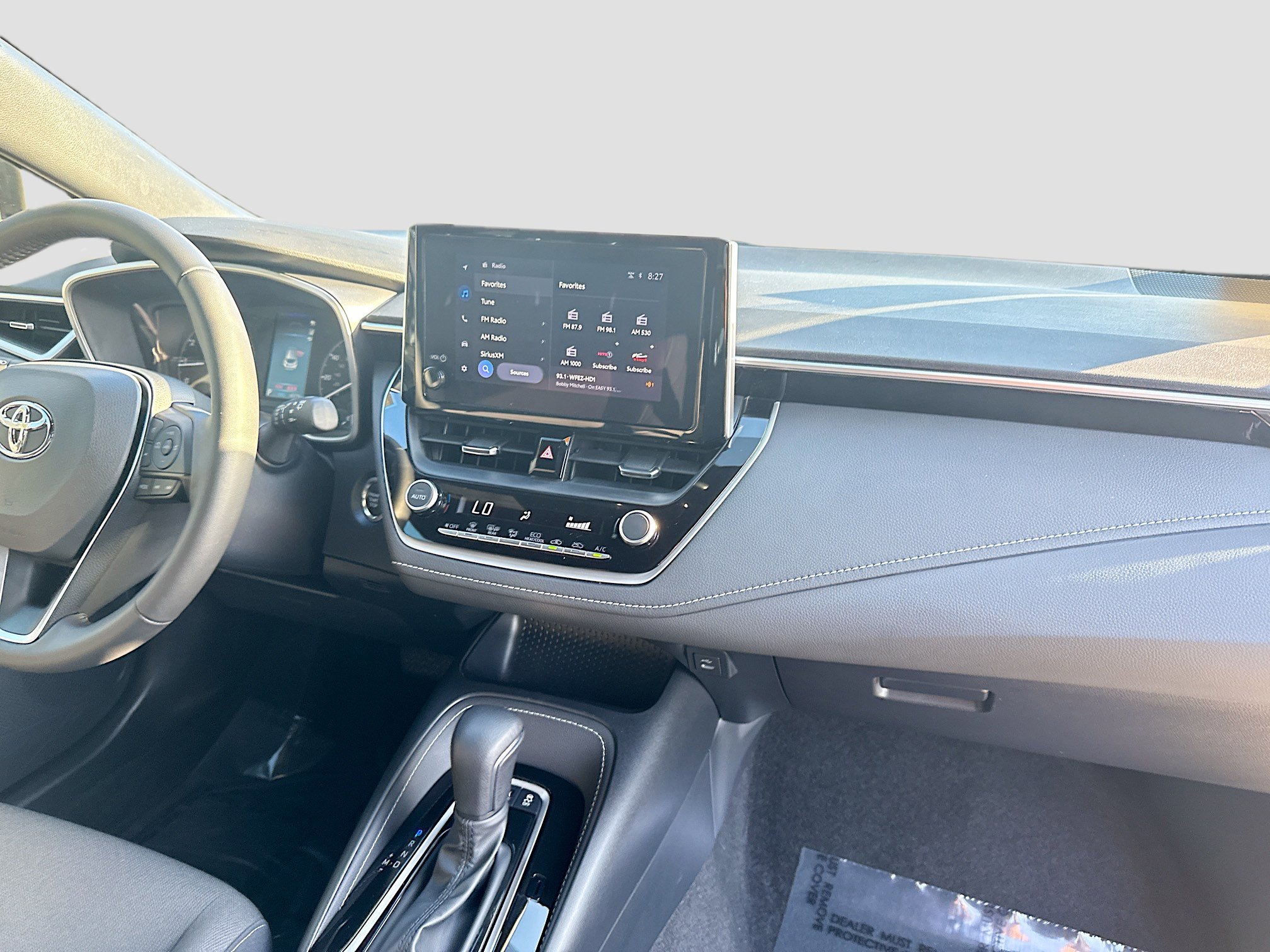 Used 2025 Toyota Corolla SE image 31