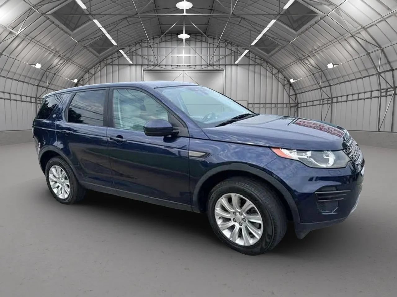 Used 2016 Land Rover Discovery Sport SE AWD/4WD image 4