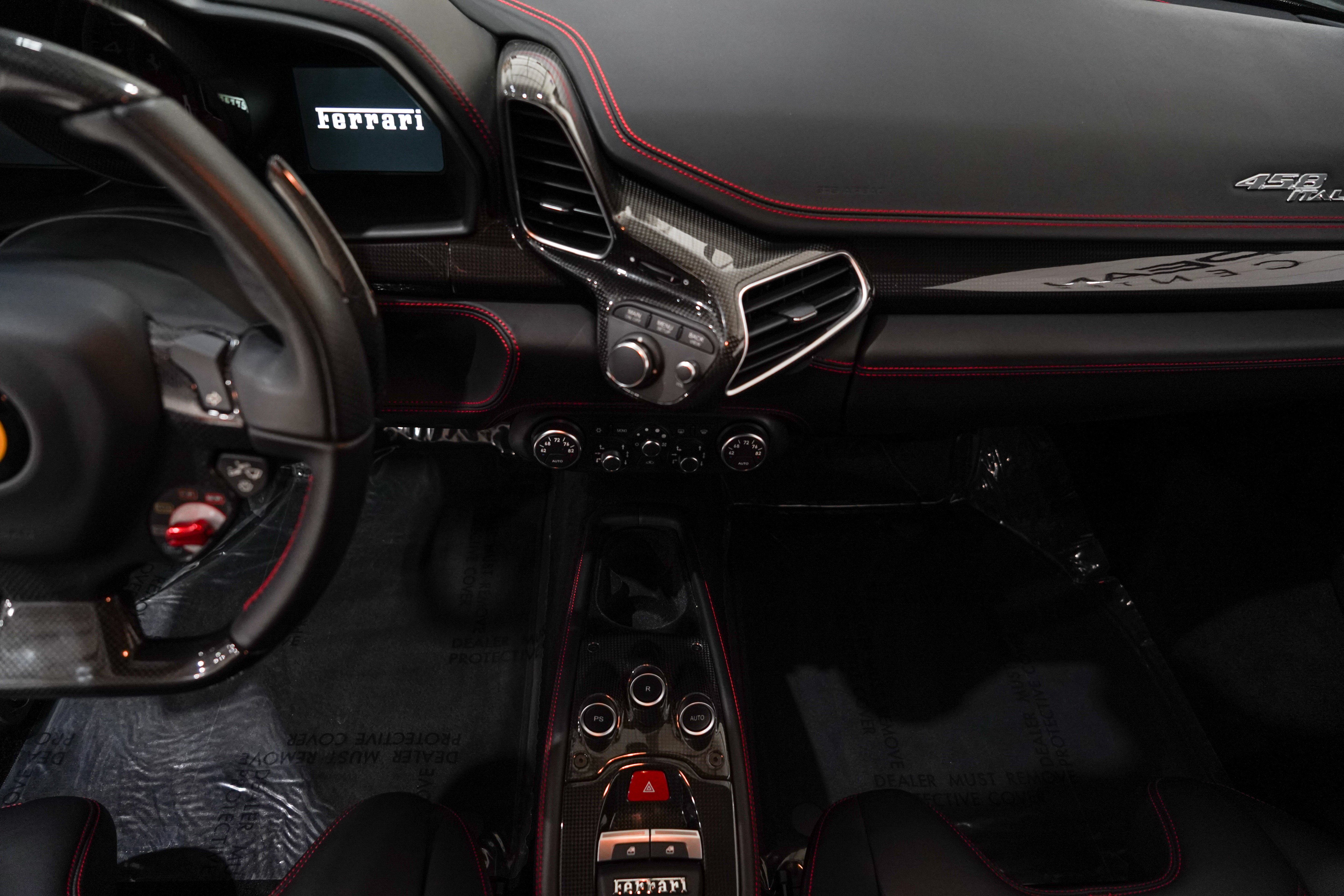 Used 2014 Ferrari 458 Italia Coupe RWD image 11