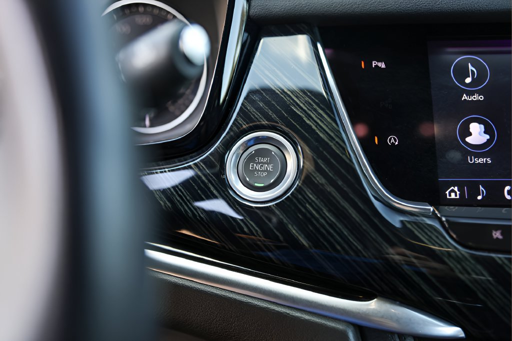 Certified 2025 Cadillac XT6 Premium Luxury FWD image 18