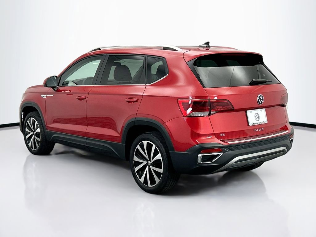 Certified 2023 Volkswagen Taos SE w/ Panoramic Sunroof Package image 7