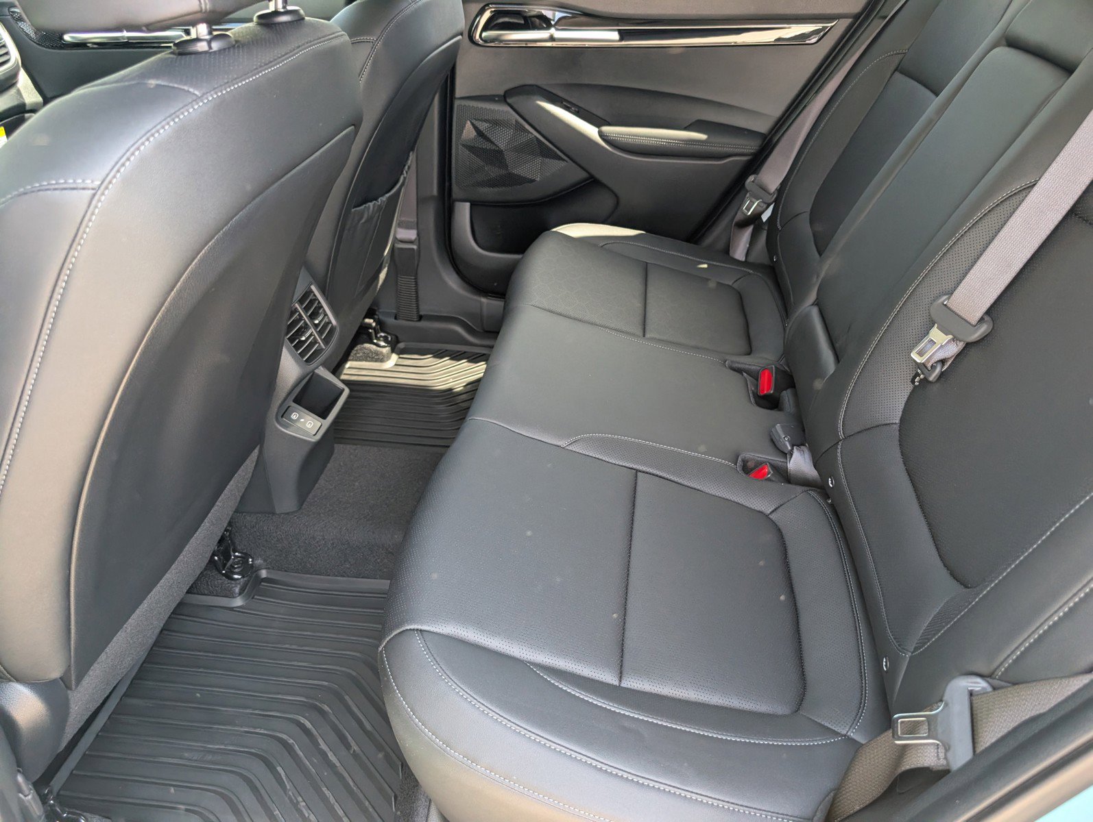 New 2026 Kia Seltos EX FWD image 8