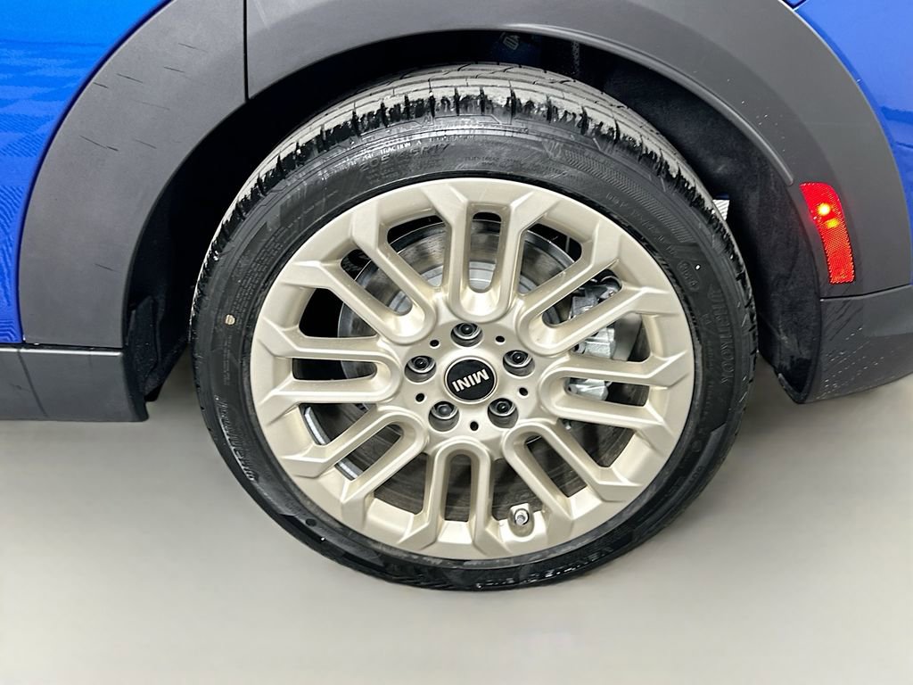 Certified 2025 MINI Cooper 4-Door Hardtop FWD image 22
