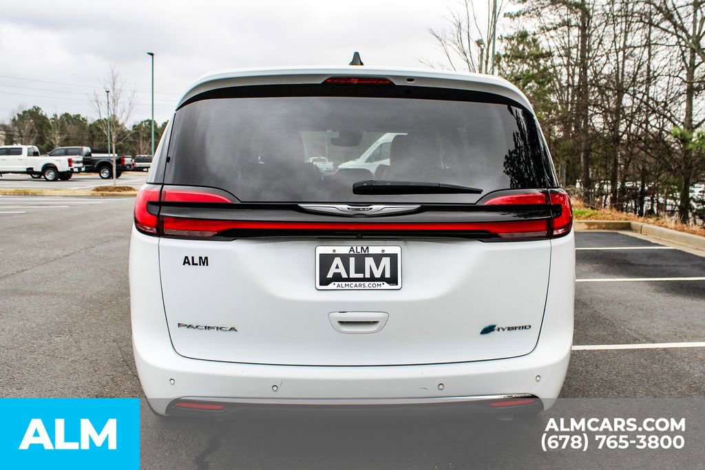 Used 2023 Chrysler Pacifica Limited image 11