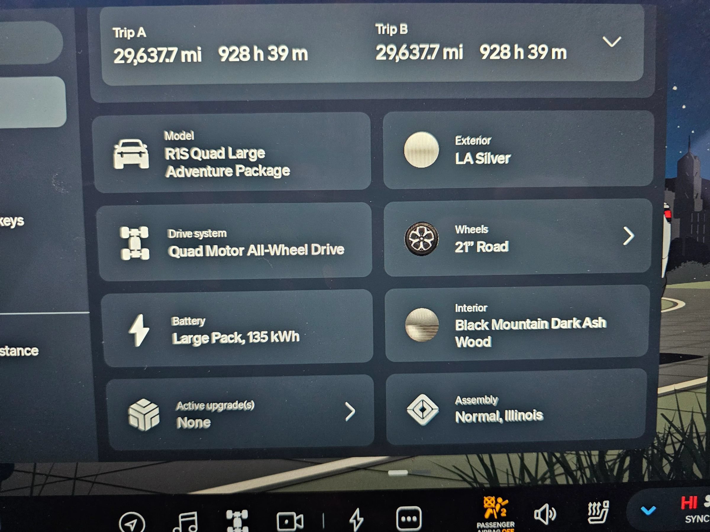Used 2024 Rivian R1S Adventure Quad AWD/4WD image 20