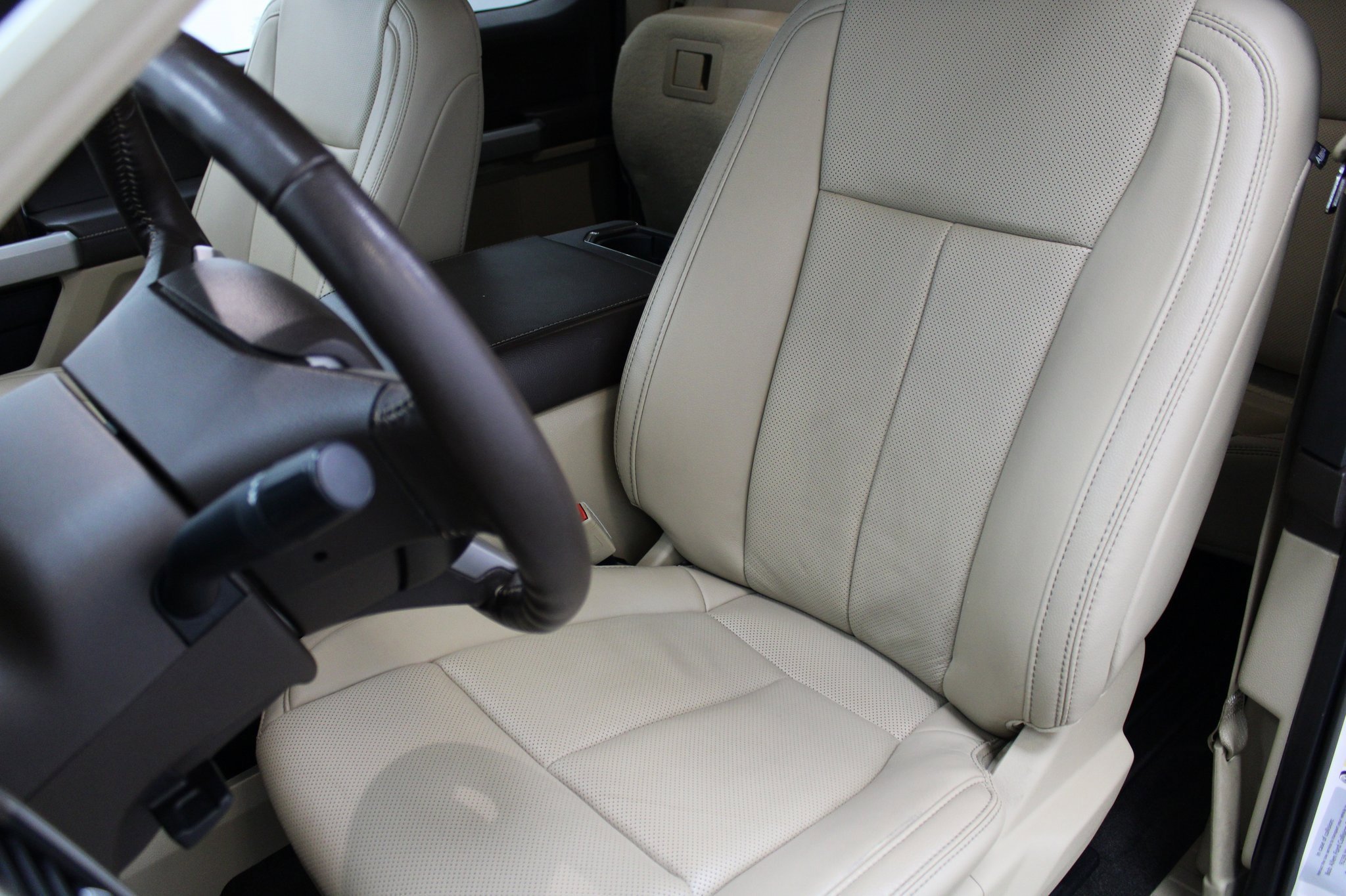 Used 2018 Ford F150 Lariat w/ Equipment Group 501A Mid image 14