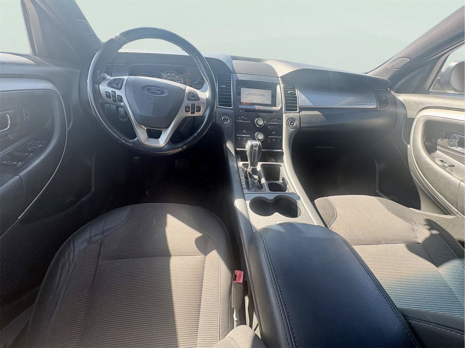 Used 2018 Ford Taurus SEL w/ Equipment Group 201A FWD image 10