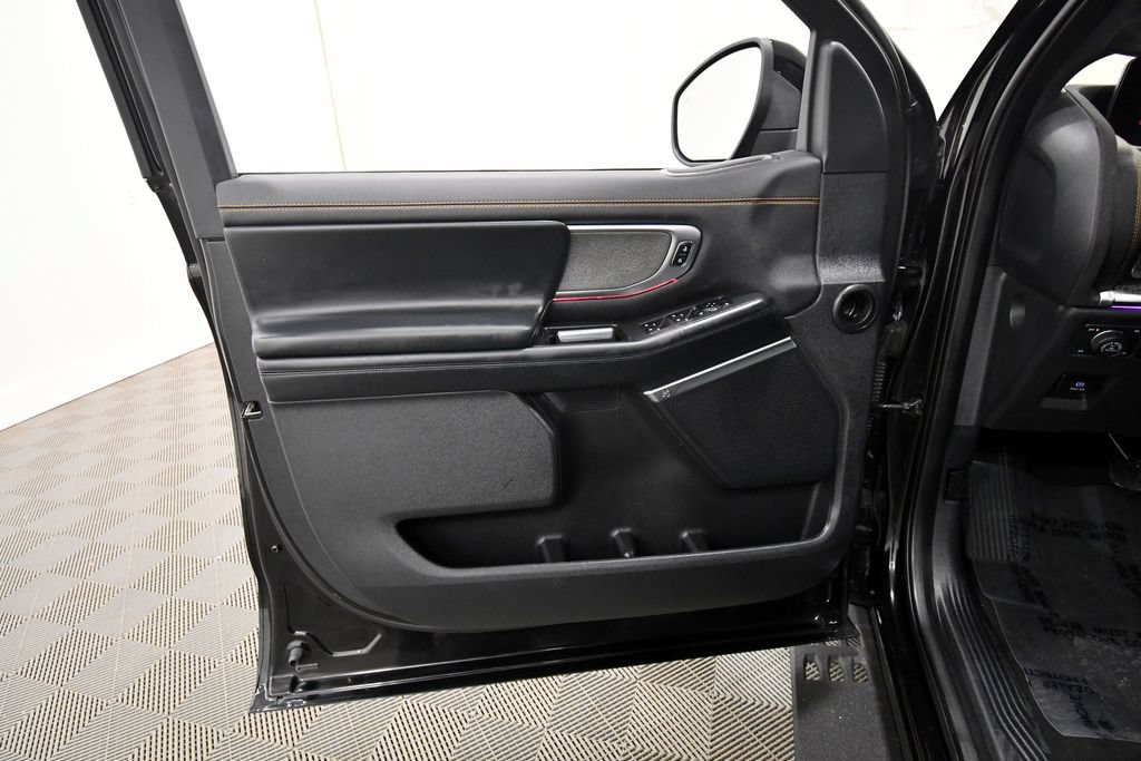 Used 2025 Ford Expedition Tremor AWD/4WD image 14
