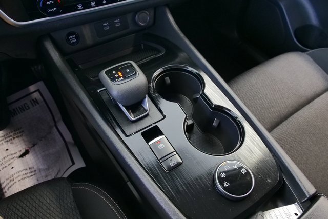 Used 2025 Nissan Rogue SV image 22