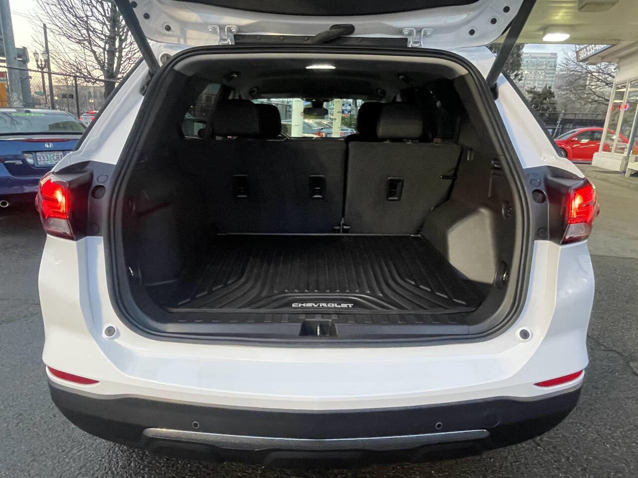 Used 2024 Chevrolet Equinox LT w/ Driver Convenience Package image 7