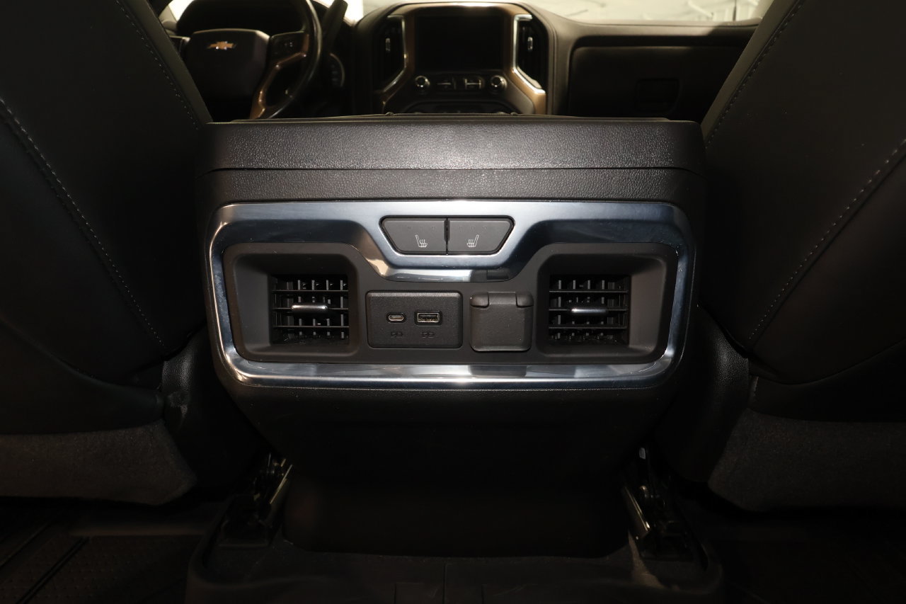 Certified 2022 Chevrolet Silverado 3500 High Country AWD/4WD image 32