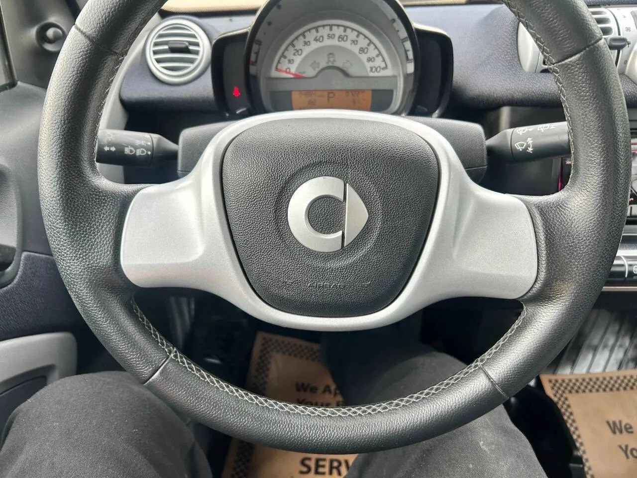 Used 2014 smart fortwo pure RWD image 16