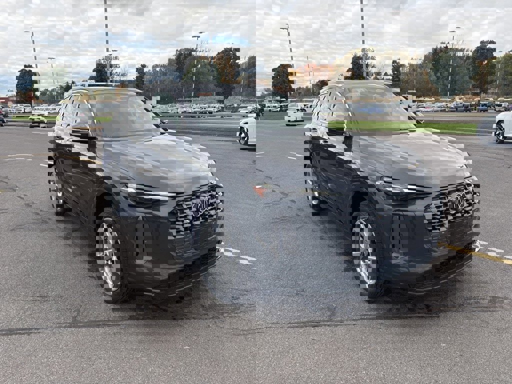 New 2025 Audi Q5 Premium Plus