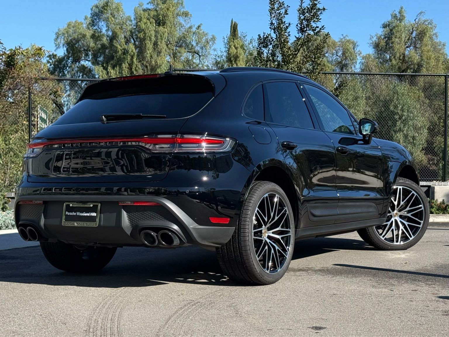 Used 2025 Porsche Macan image 7
