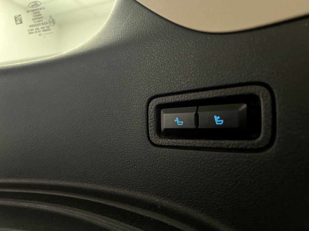 Used 2024 Ford Expedition Max XLT image 38