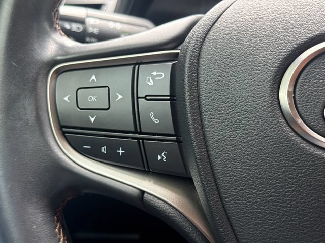 Used 2020 Lexus UX 200 w/ Accessory Package 2 FWD image 28
