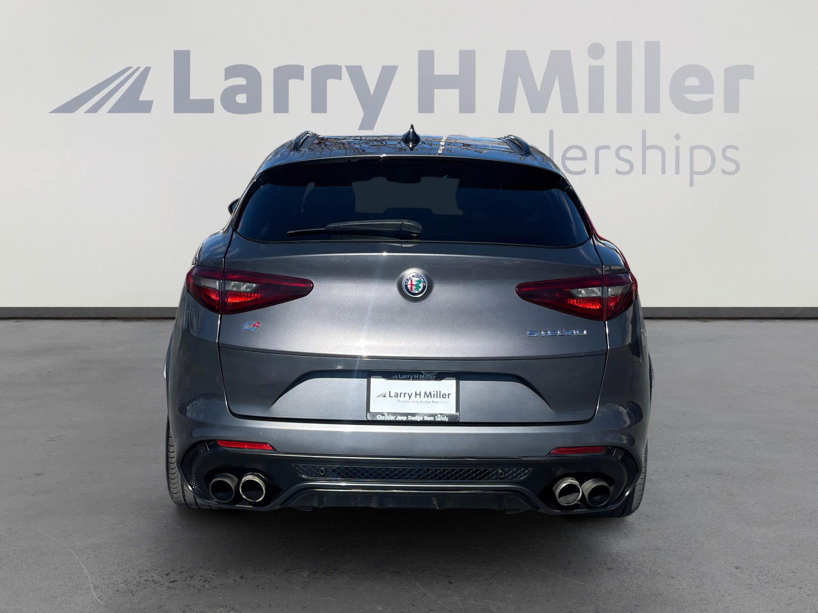 Used 2019 Alfa Romeo Stelvio Quadrifoglio w/ Driver Assist Dynamic Package image 4