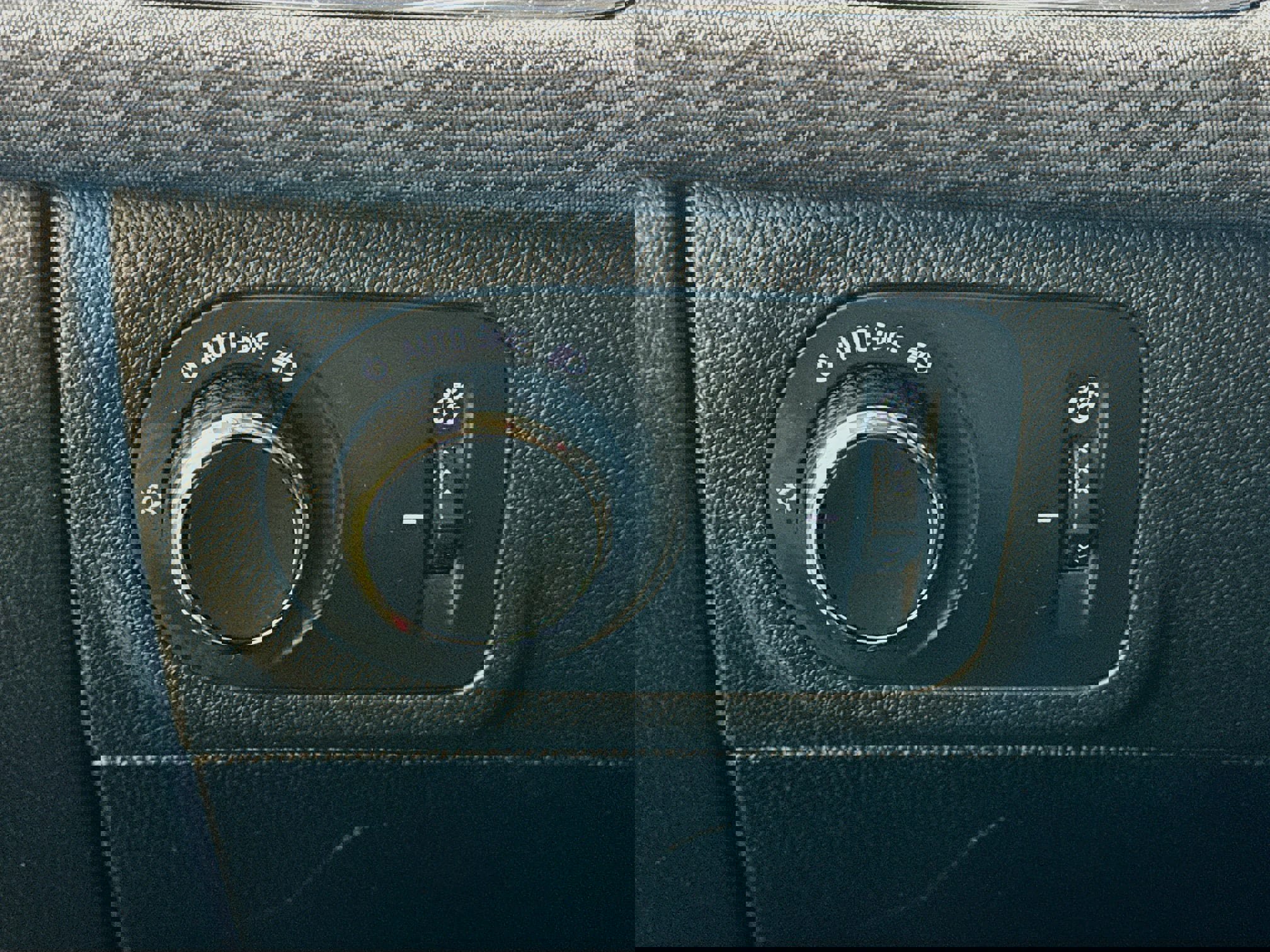 Used 2019 Chevrolet Cruze LT w/ Convenience Package image 13