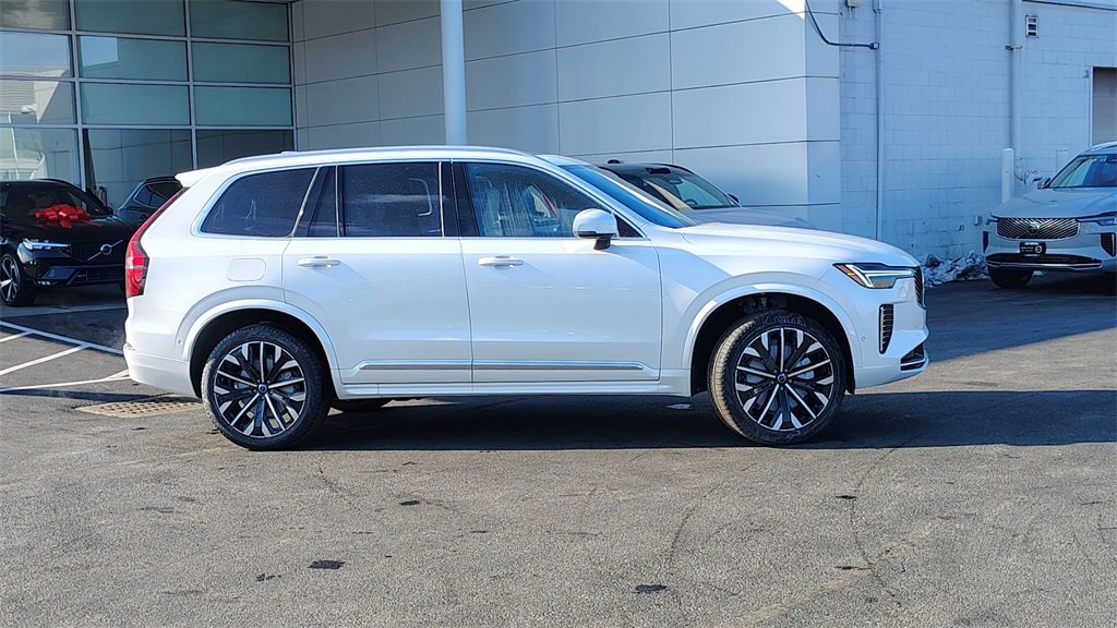 New 2026 Volvo XC90 B6 Plus image 2