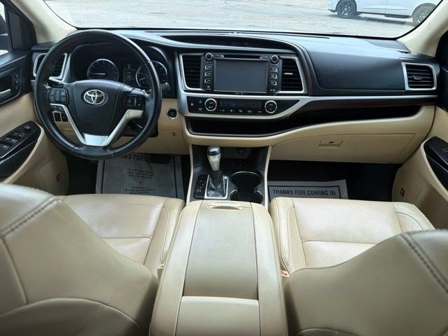 Used 2015 Toyota Highlander Limited AWD/4WD image 28