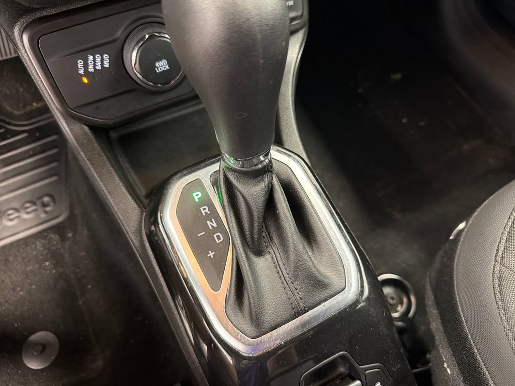 Certified 2022 Jeep Renegade Altitude w/ Convenience Group AWD/4WD image 30