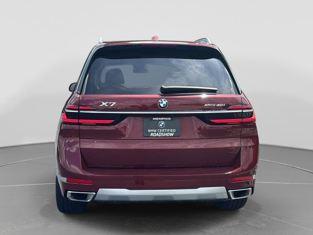 Used 2024 BMW X7 xDrive40i w/ Premium Package AWD/4WD image 4