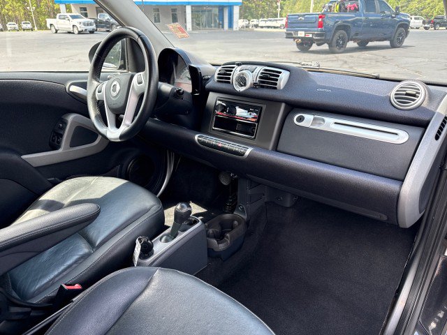 Used 2014 smart fortwo passion RWD image 10