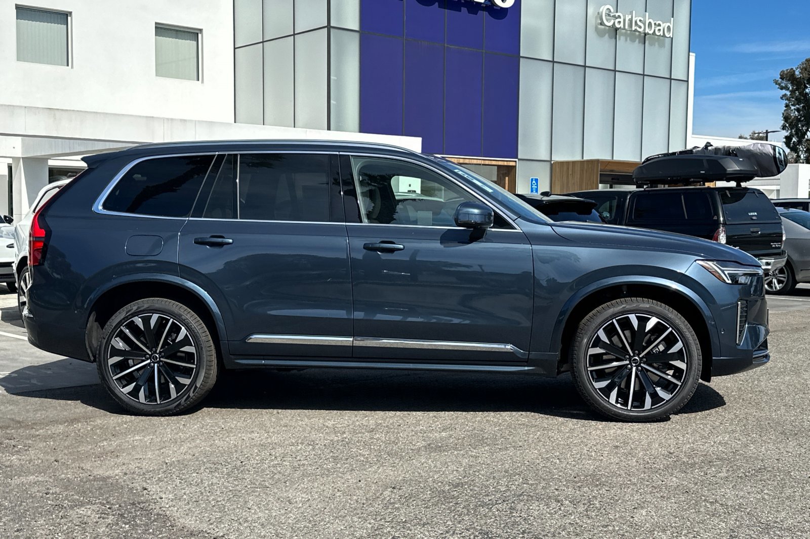 New 2026 Volvo XC90 T8 Plus AWD/4WD image 4