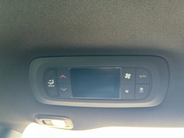 New 2026 Chrysler Pacifica Select image 37